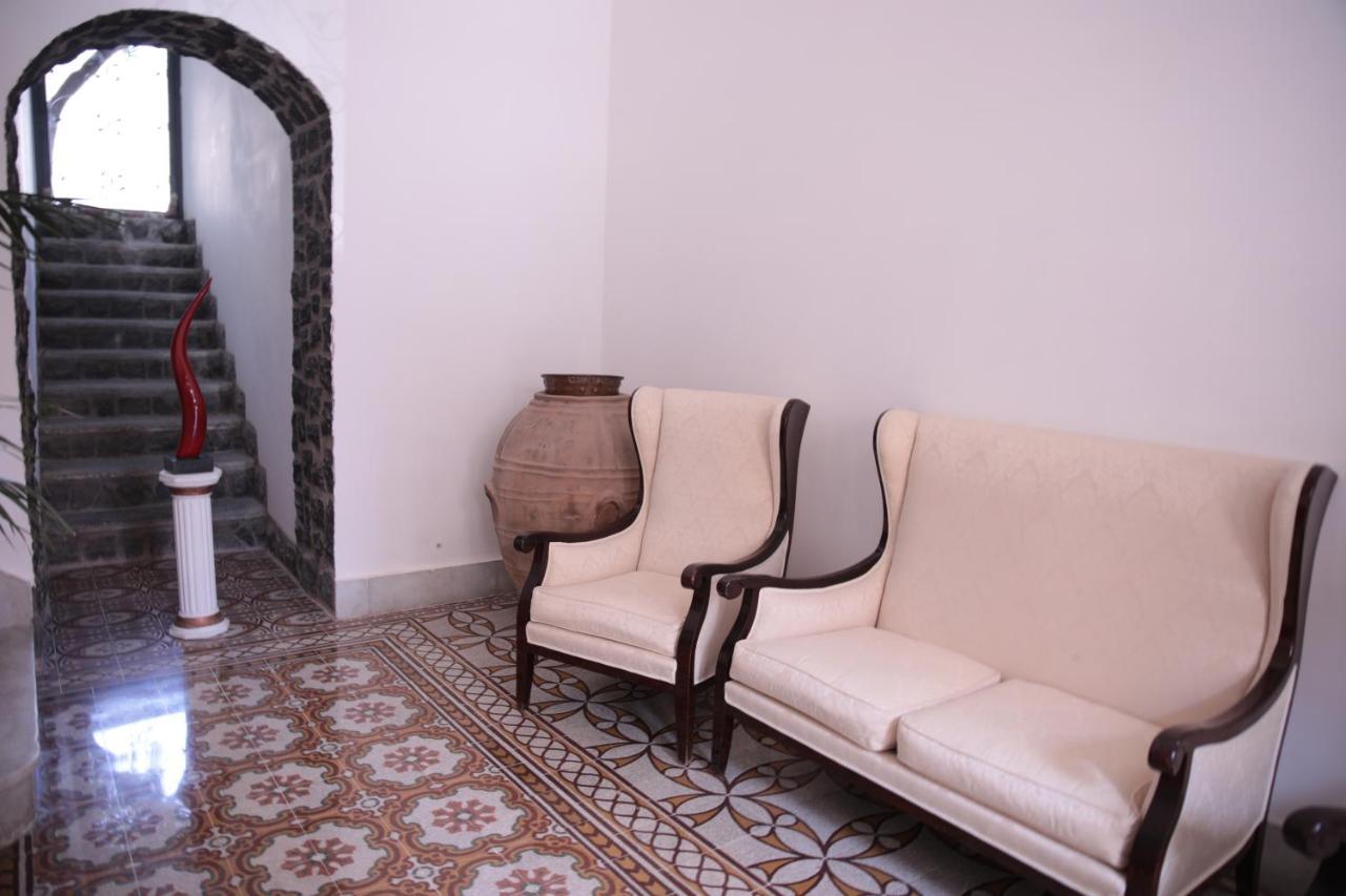 Palazzo Caracciolo Del Sole Bed & Breakfast Terzigno Dış mekan fotoğraf